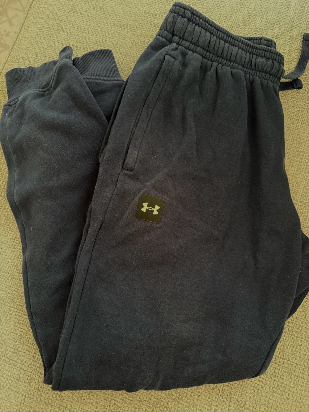 Under Armour Men's Small Black Joggers with Logo Patch in Dark blue